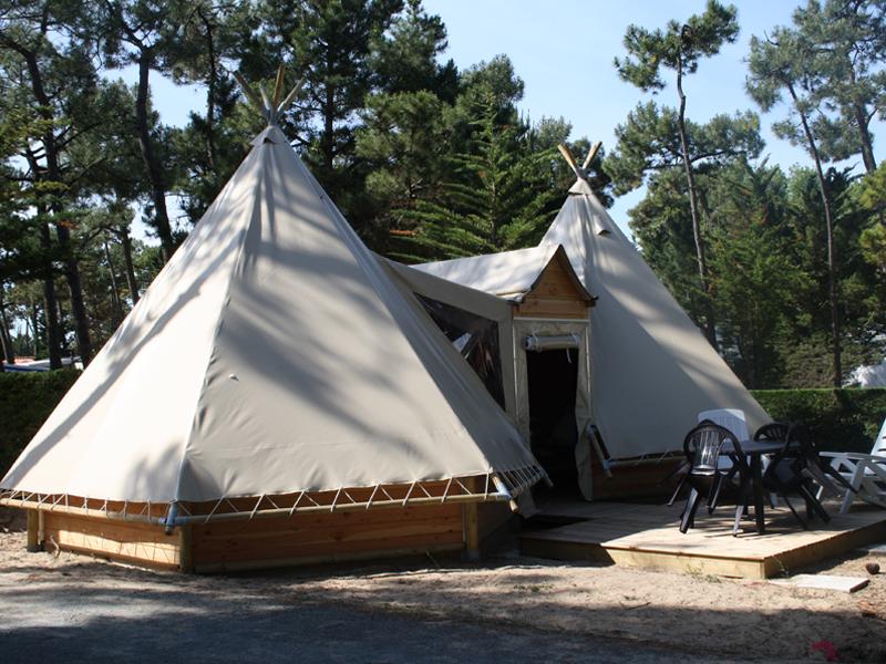 location-tipi-insolite-3-chambres-camping-vendee-bonnes-vacances-sarl