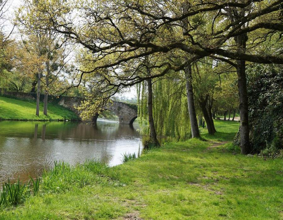 camping-au-lac-hautibus-pont-argentonnay