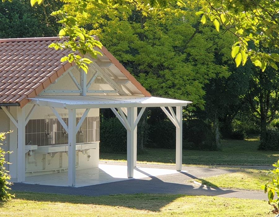 camping-avec-sanitaires-pour-tente-camping-car-bonnes-vacances-sarl