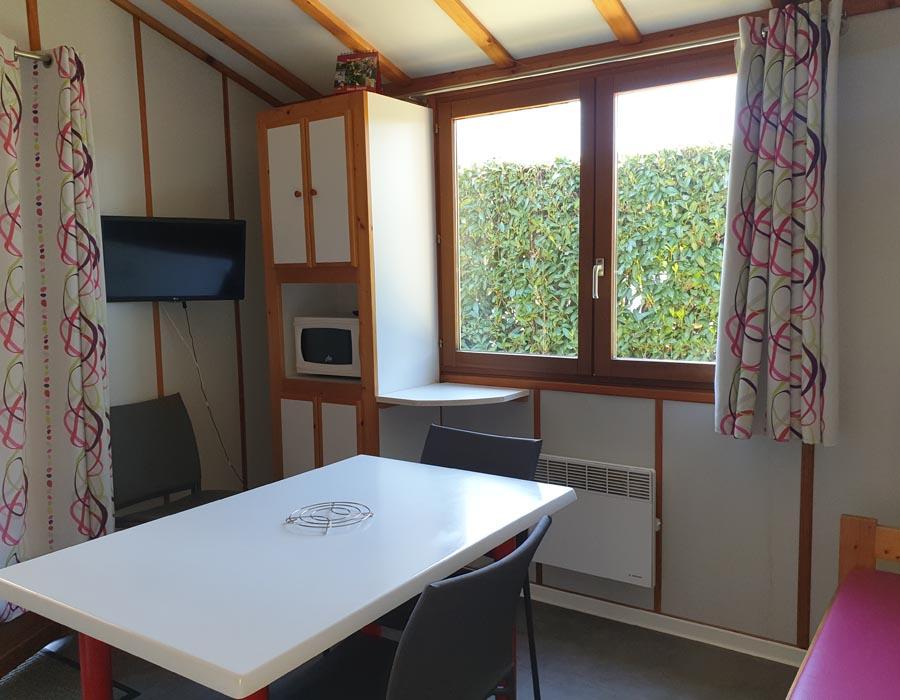 location-chalet-2-chambres-avec-salon-camping-deux-sevres-bonnes-vacances-sarl