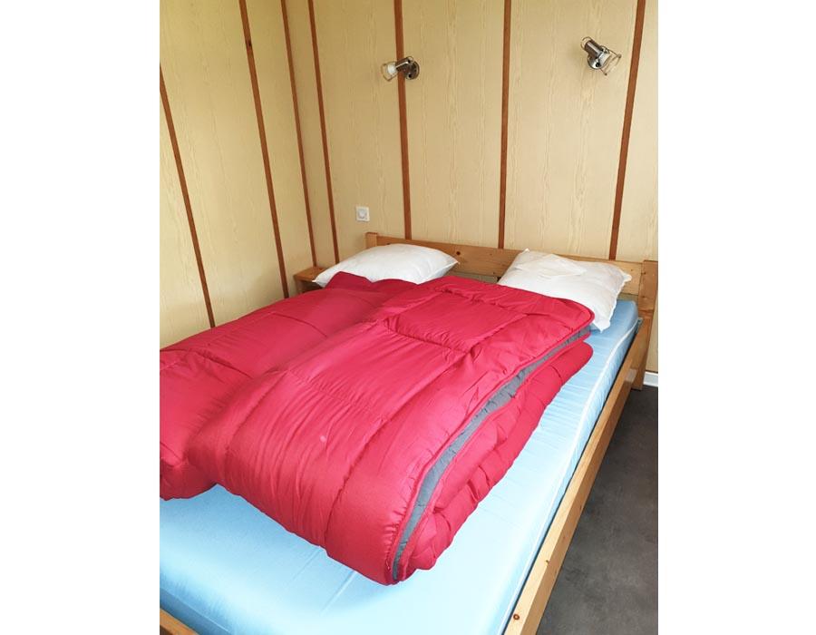 location-chalet-2-chambres-lit-double-camping-deux-sevres-bonnes-vacances-sarl