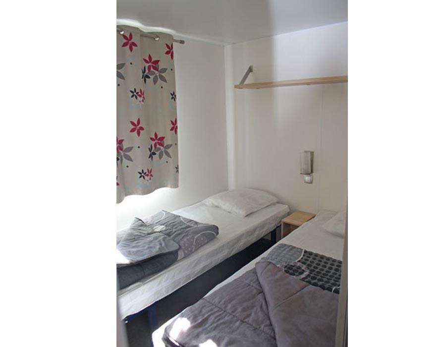 location-mobil-home-2-chambres-4-personnes-confort-lit-simple-camping-secondigny-bonnes-vacances-sarl