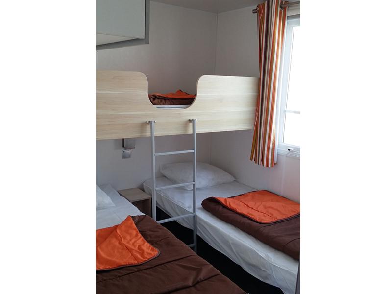 location-mobil-home-2-chambres-5-personnes-lit-simple-camping-vendee-bonnes-vacances-sarl