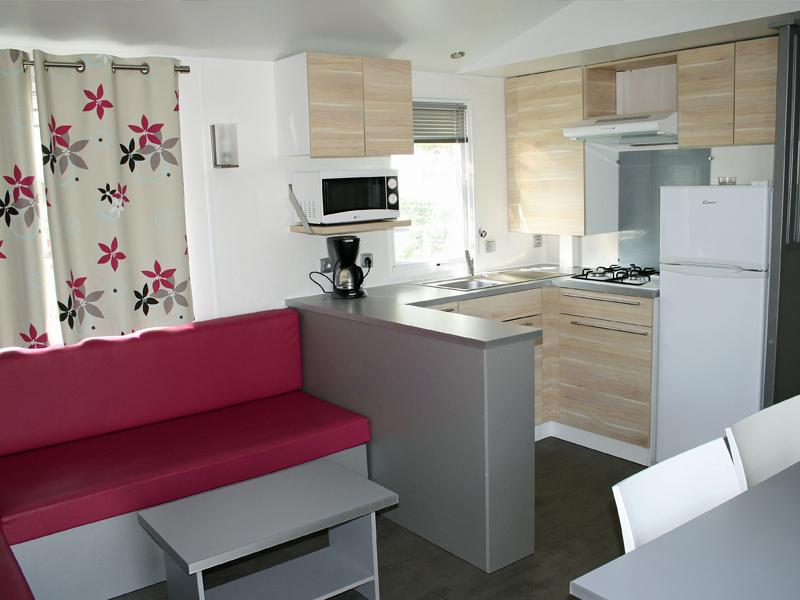 location-mobil-home-3-chambres-6-personnes-sejour-camping-vendee-bonnes-vacances-sarl