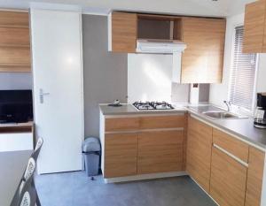 location-mobil-home-premium-3-chambres-6-personnes-sejour-camping-saint-cyprien-bonnes-vacances-sarl