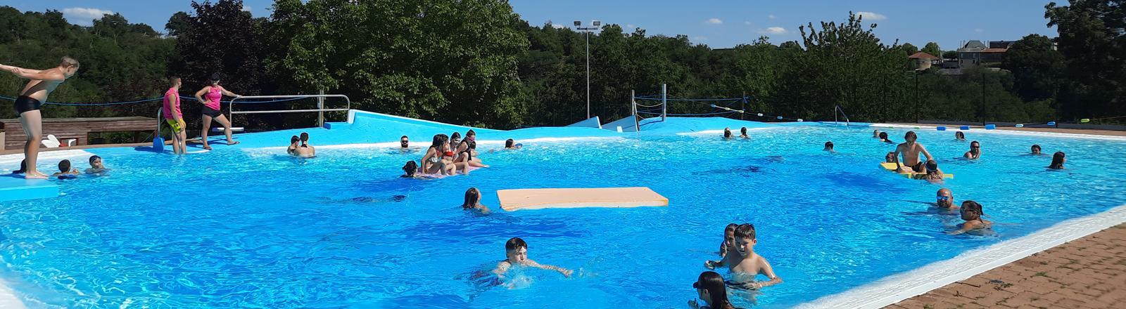 location-mobil-home-camping-deux-sevres-avec-piscine-bonnes-vacances-sarl