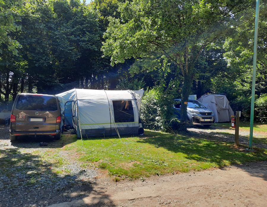 camping-avec-emplacement-gravillon-camping-car-deux-sevres-le-moulin-des-effres-bonnes-vacances-sarl